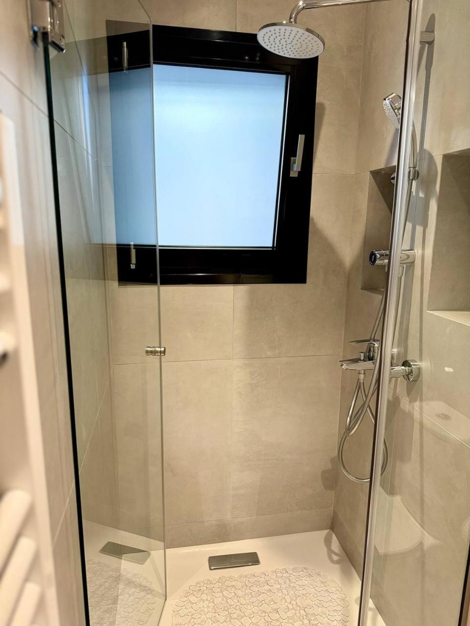 Lux Residence Ampelokipi Atene Esterno foto