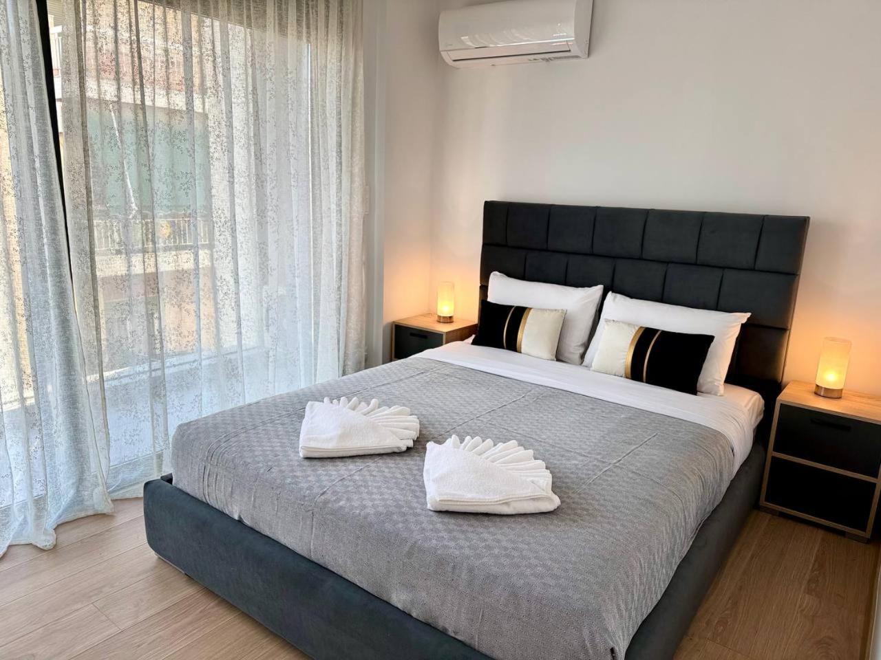 Lux Residence Ampelokipi Atene Esterno foto